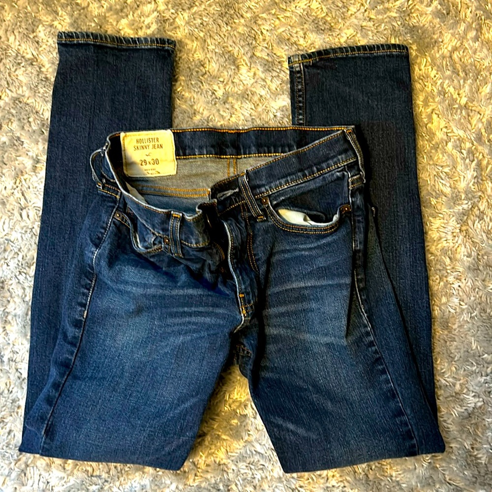 Boys Hollister Skinny 29-30 - Like New - great deal here!!